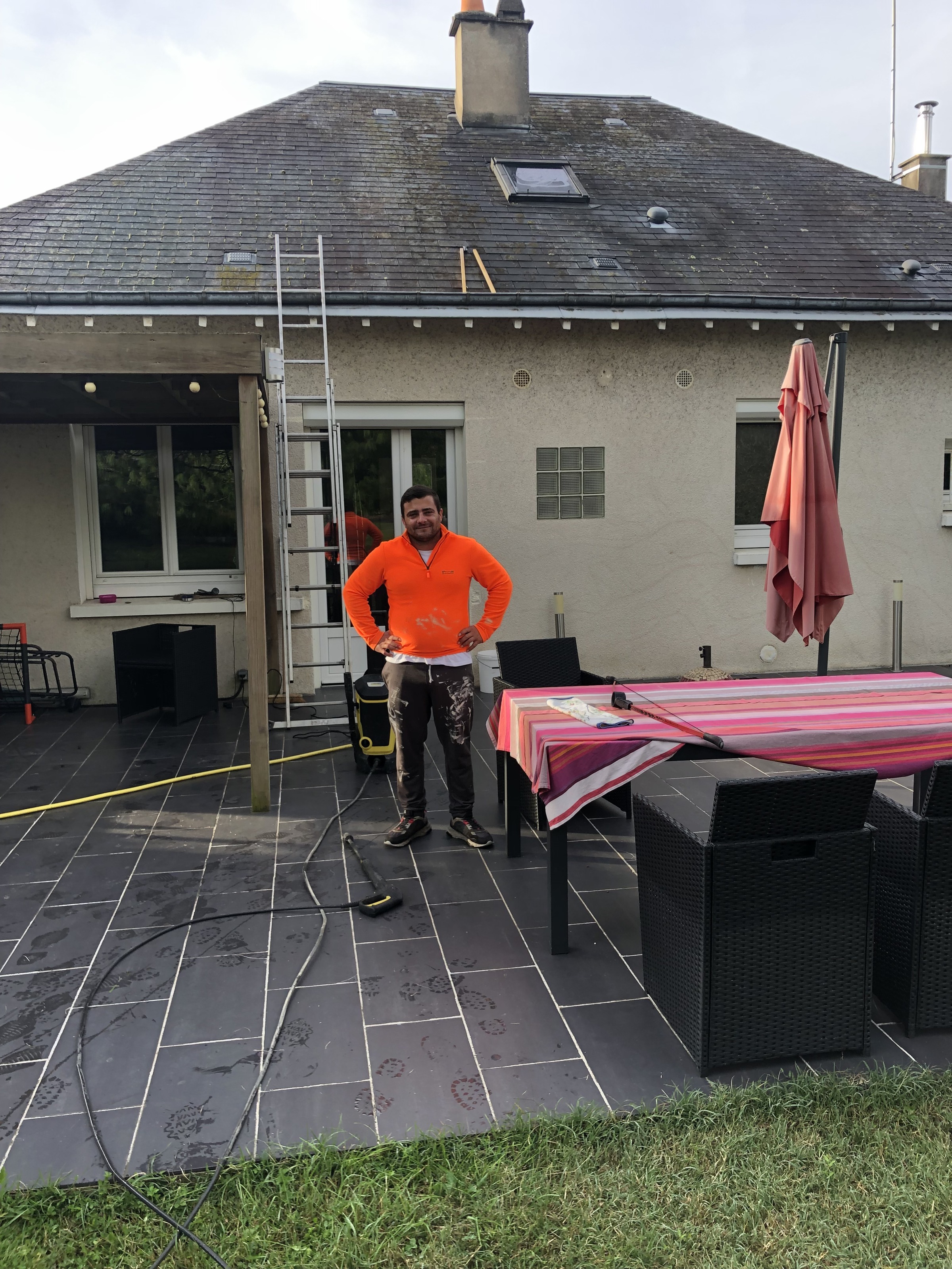 Toiture ardoise avant nettoyage